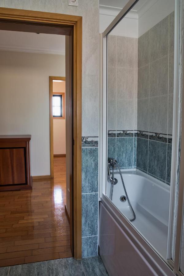 Quarto Em Виана до Кастело Екстериор снимка