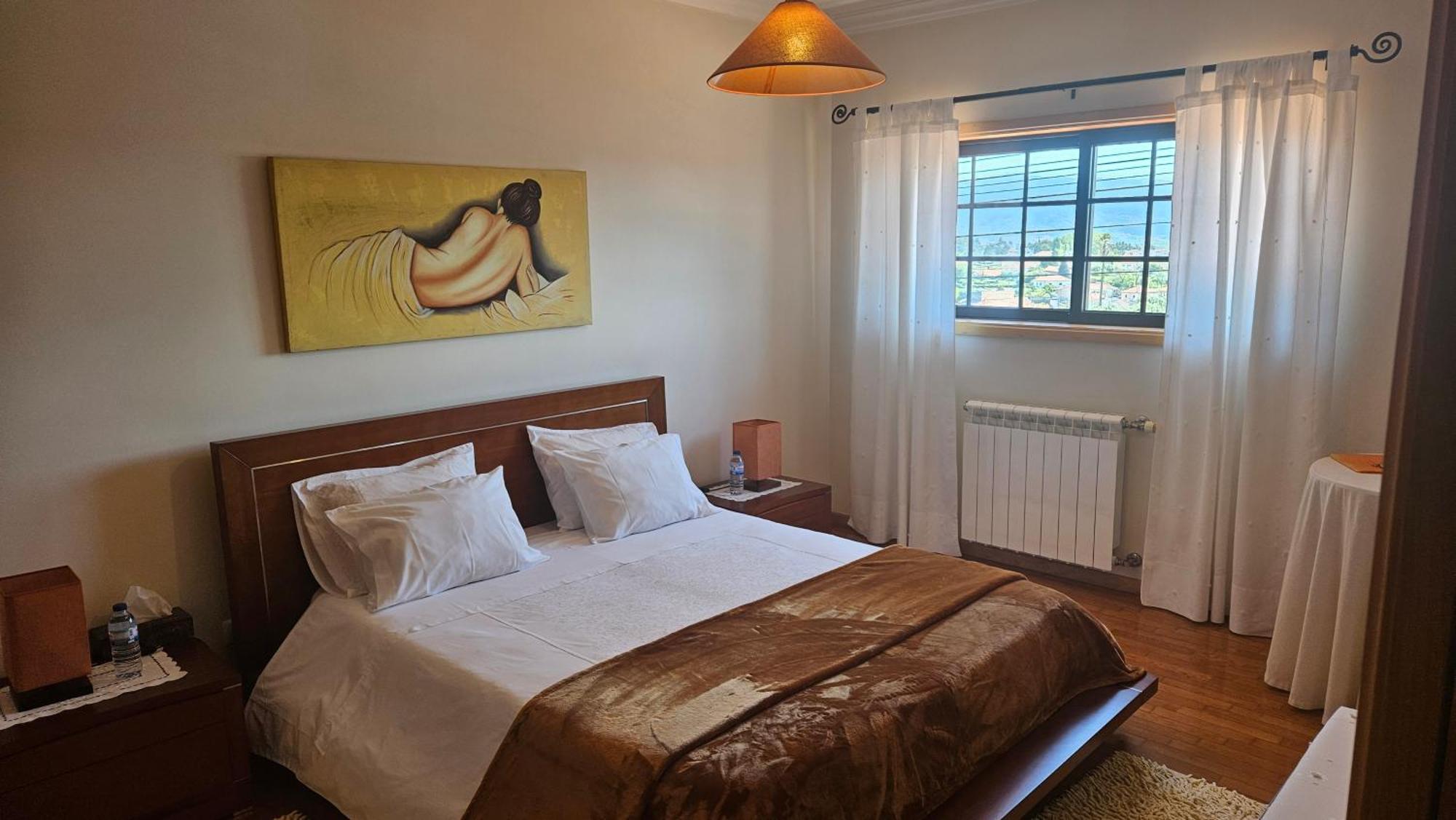 Quarto Em Виана до Кастело Екстериор снимка